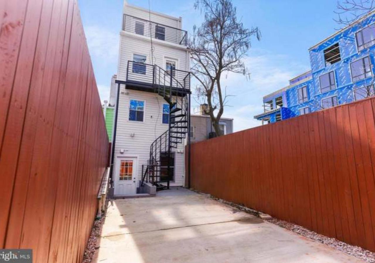 Luxurious 3 Bedroom Apt With A Beautiful Balcony Washington Exterior photo
